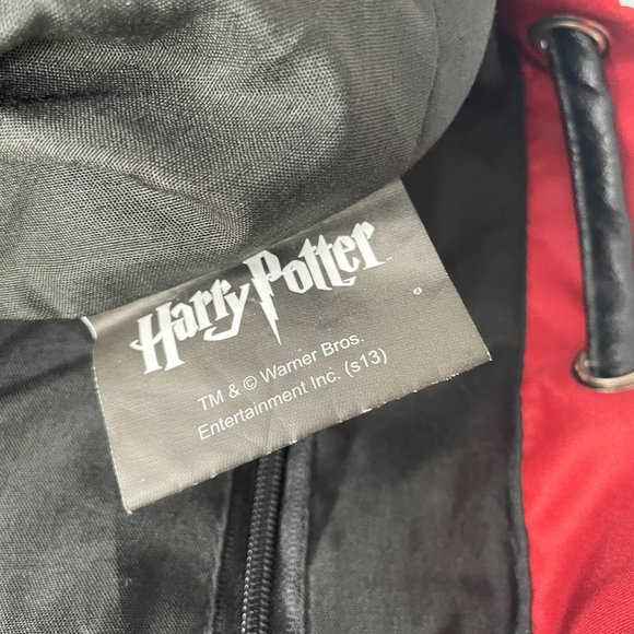 HARRY POTTER STRIPED GRYFFINDOR SLOUCHY BACKPACK main image 4